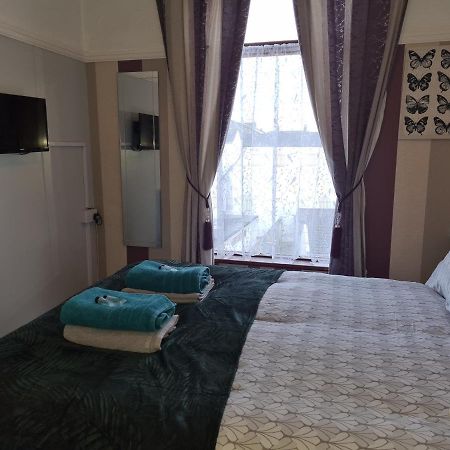 The Ladybird Guesthouse เกรทยาร์มัธ ภายนอก รูปภาพ
