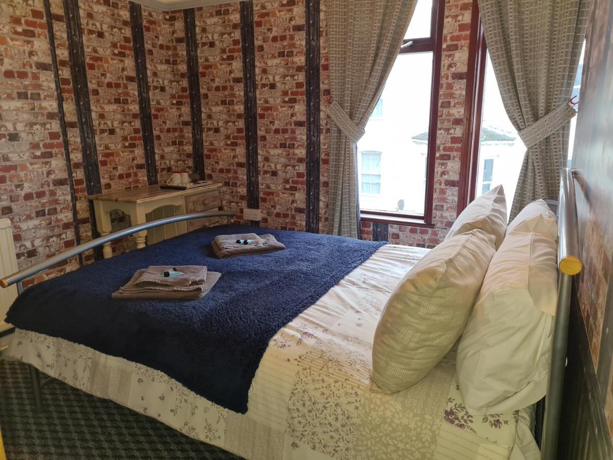 The Ladybird Guesthouse เกรทยาร์มัธ ภายนอก รูปภาพ