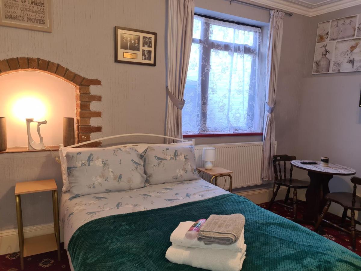 The Ladybird Guesthouse เกรทยาร์มัธ ภายนอก รูปภาพ