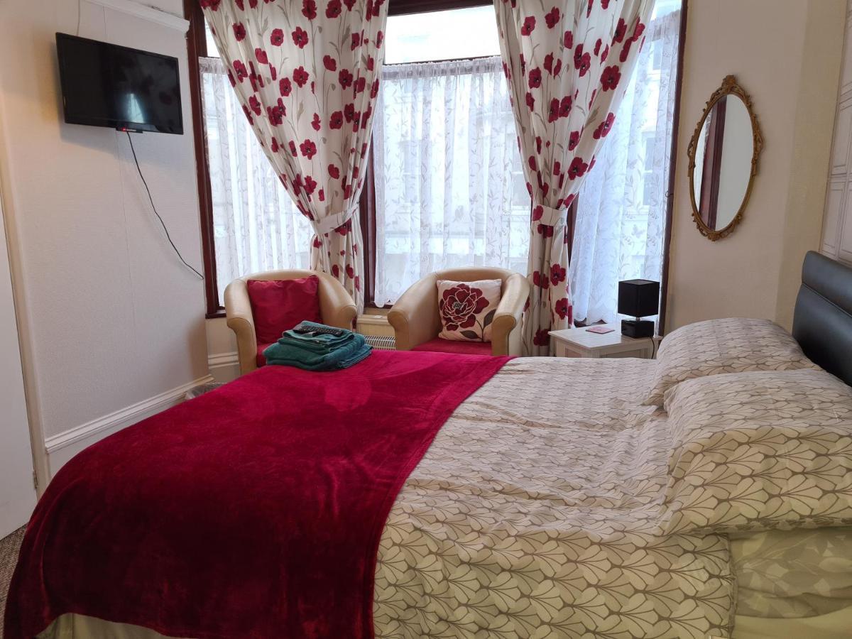 The Ladybird Guesthouse เกรทยาร์มัธ ภายนอก รูปภาพ
