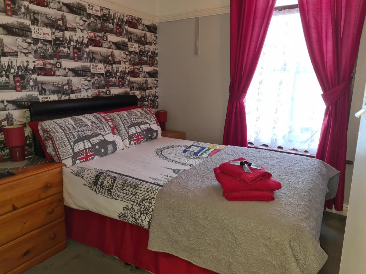The Ladybird Guesthouse เกรทยาร์มัธ ภายนอก รูปภาพ