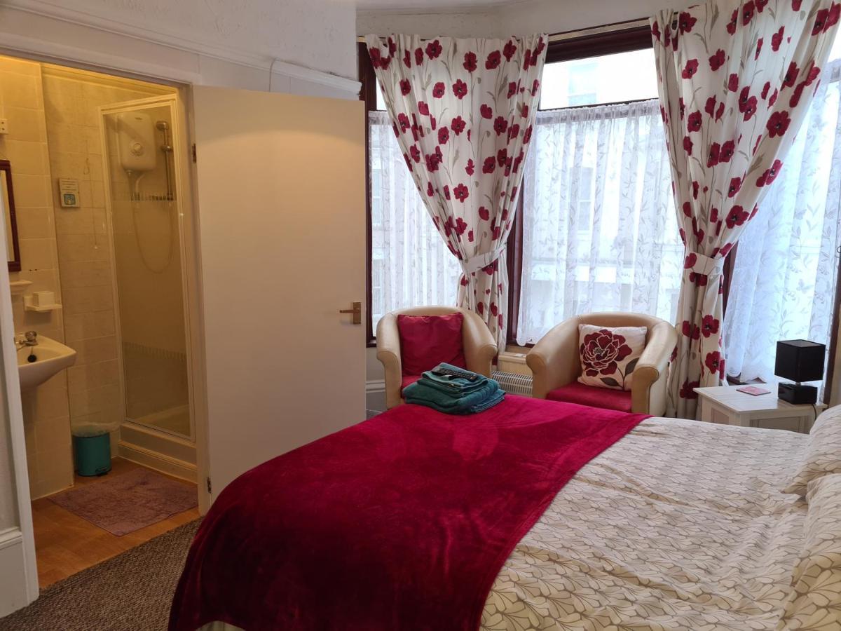 The Ladybird Guesthouse เกรทยาร์มัธ ภายนอก รูปภาพ